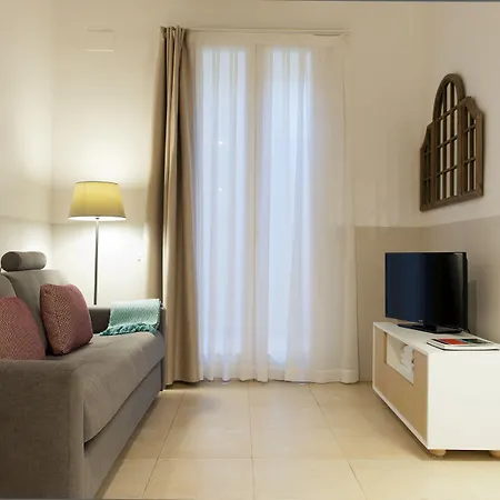 Mh Apartments S. Familia-3